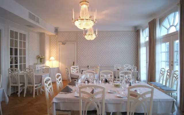 Villa Fridhem Hotell - Mat - Möten