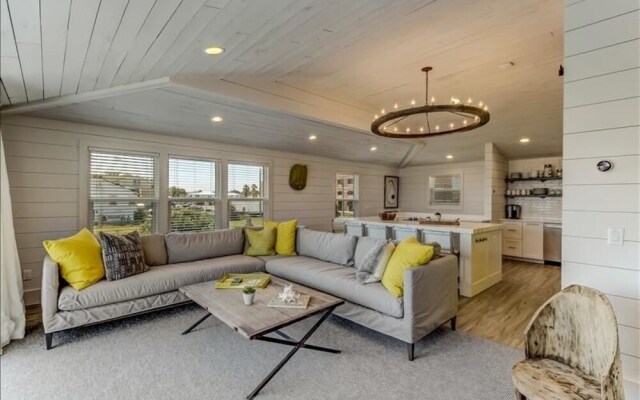 Yellow Oceanfront Hotel Room With Spectacular View of Atlantic Ocean by Redawning
