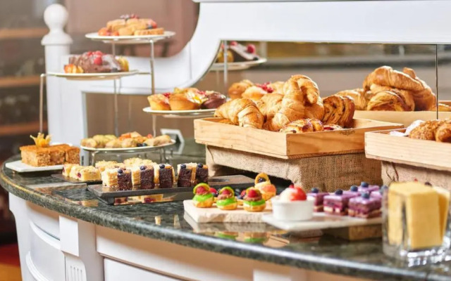 Holiday Inn Jeddah Corniche by IHG