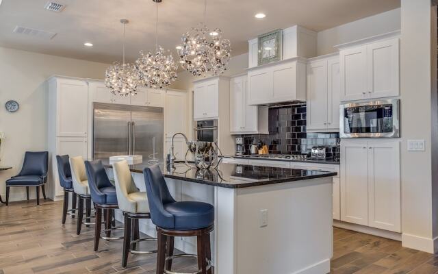 11BR Reunion Pool Home 550 by OVRH