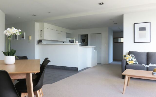 Luxury Apartment at Hobson Gardens