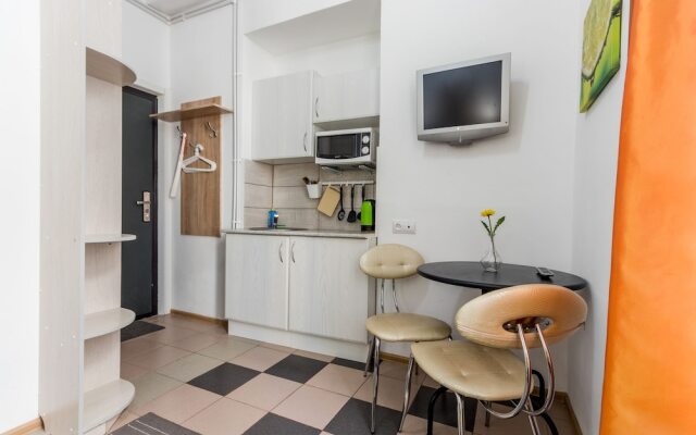 Studio apartment on 13 Liniya