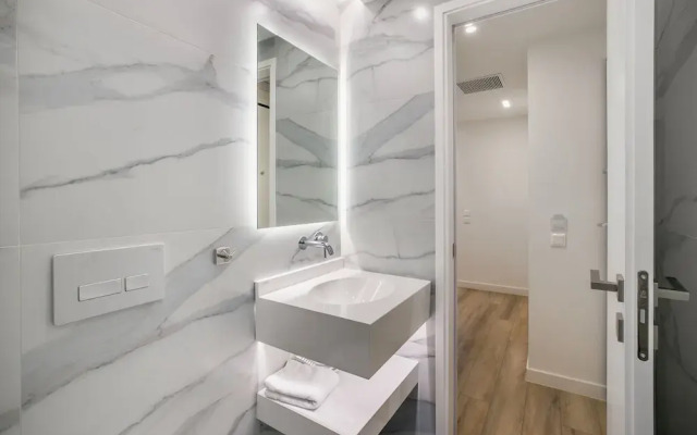 Porto Pireo by Superhost365