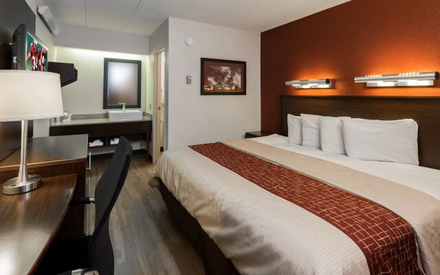 Red Roof Inn PLUS+ Wilmington - Newark