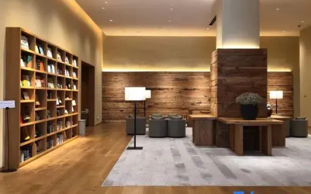 Jing Xuan Hua Yi Executive Apartment (International Convention Center Branch)