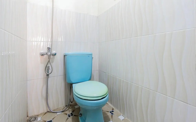 SPOT ON 93967 Hasna Guest House Syariah