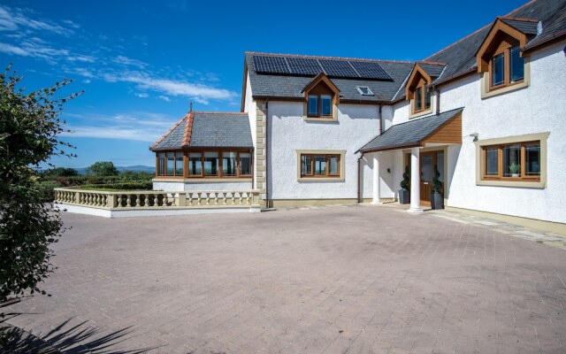 Knights Rest - 4 Bedroom - Princes Gate