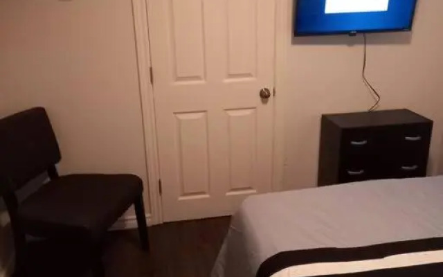 Adorable Private Suite in Ajax, unique 2 story