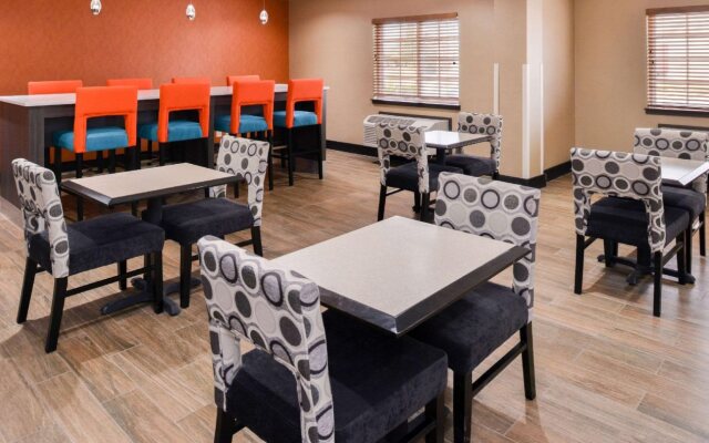 Studio 6 Lenexa, KS - Overland Park