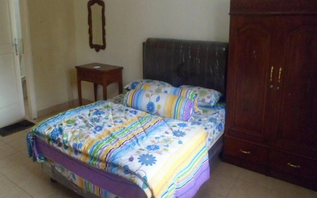 Villa Kota Bunga Violet