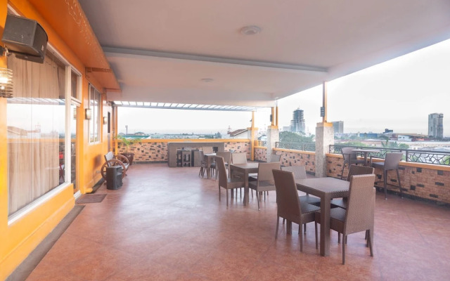 Oyo 159 San Remigio Pensionne Suites