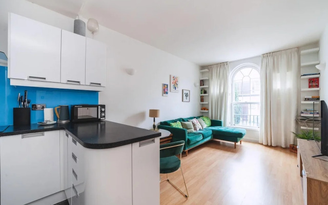 Rotherhithe Riverside Flat