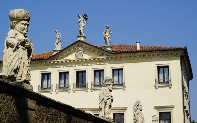 Palazzina di Villa Valmarana