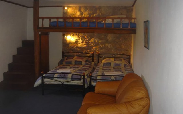 Avgonima All Seasons Hotel