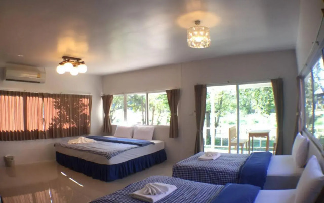 Baan Pai Riverside Resort