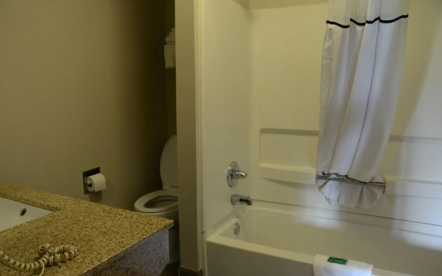 GuestHouse Inn Clarksville