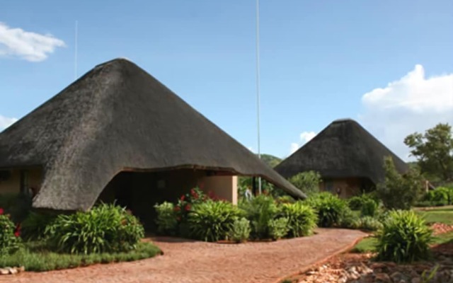 Uris Safari Lodge - Campground