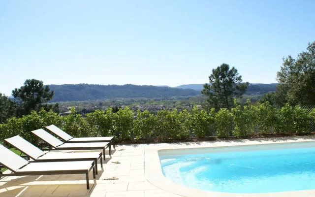 Beautiful Villa in Vidauban with Swimming Pool