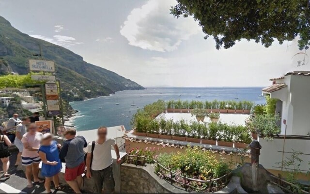 Sorrento Holidays B205