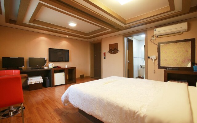 Charmant Hotel Suwon