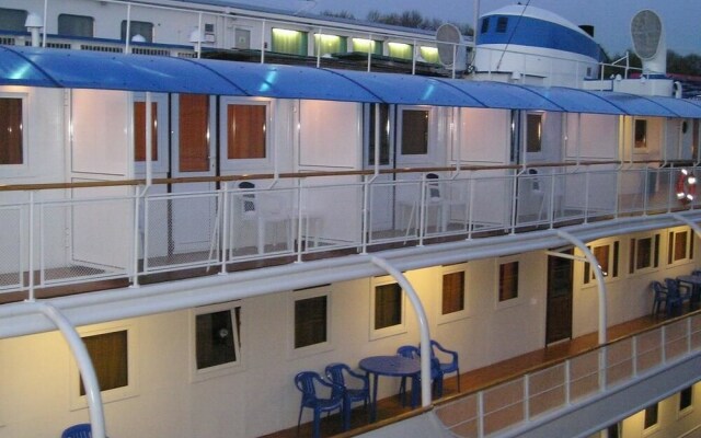 Отель-теплоход Петр Первый