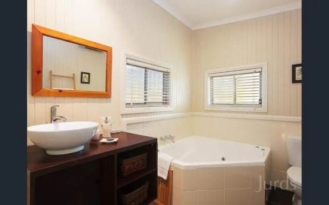 27 Rows on Hermitage