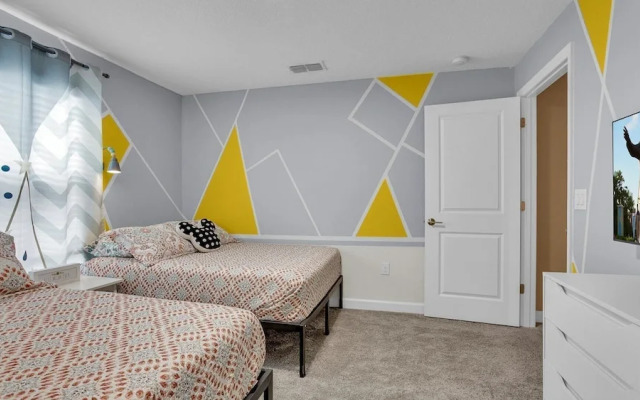 4361 Quote st