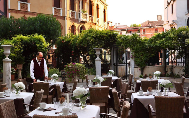 Pensione Accademia - Villa Maravege