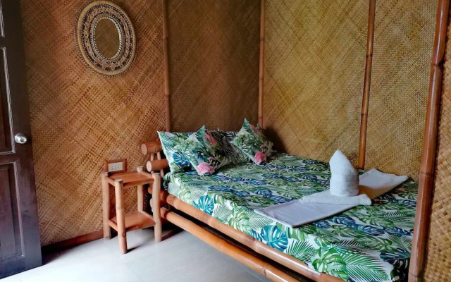 Guanna's Place Room and Resto Bar