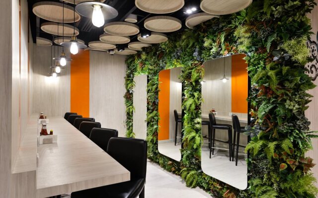 Holiday Inn Express Bangkok Sukhumvit 11 by IHG