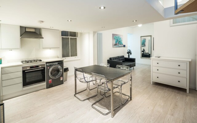 3 Beds, Opposite Museums, Harrods, Hyde Park