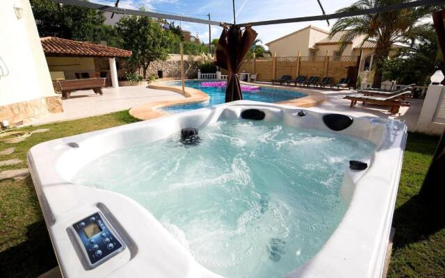 villa Belucra,10p,seaview,jacuzzi,pool