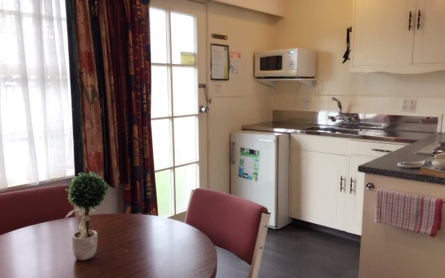 Boundary Court Motor Inn