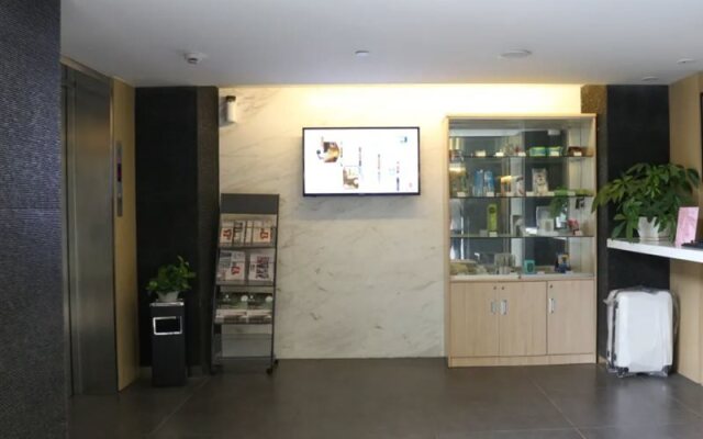 Jinjiang Inn (Shanghai Creative Industrial Park, Caolu Metro Station)