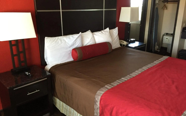 Harbor Inn and Suites Oceanside