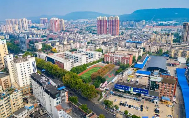 Vienna Hotel (Pingdingshan Weidong District Wanda Plaza) – Outside – Pingdingshan