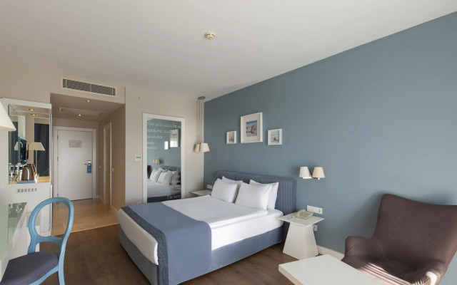 Seashell Resort & Spa