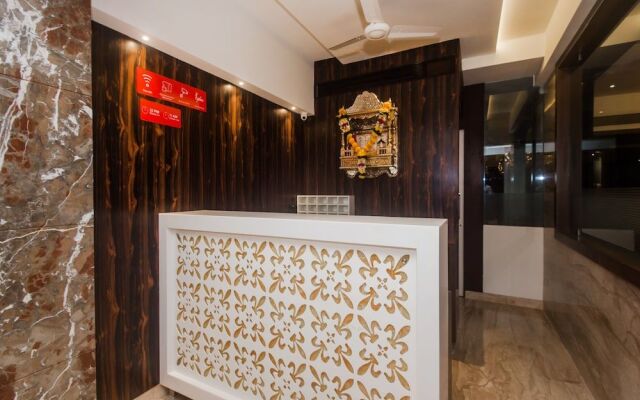 OYO 16718 Hotel Aditya Residency
