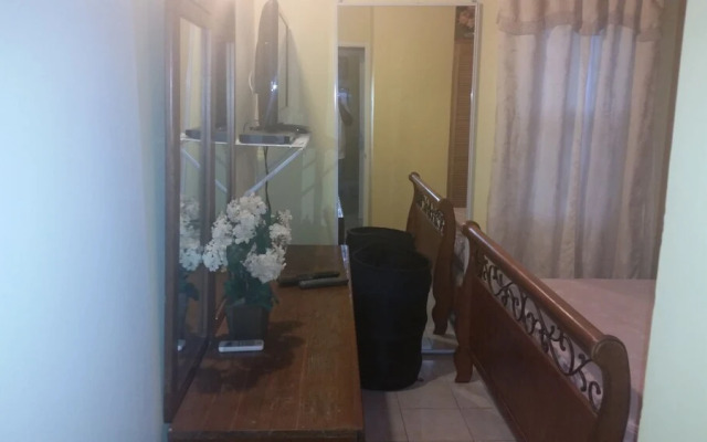 Palm Cove - 2 Bedroom Cottage