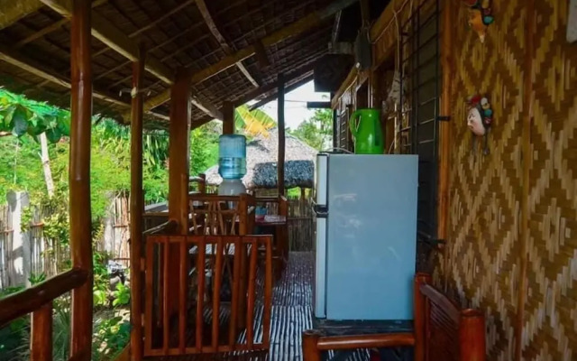 Titanic's Nipa Huts by Hiverooms