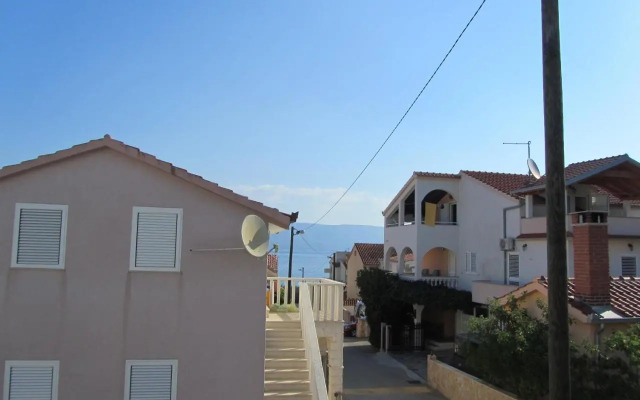 Apartments by the sea Slatine, Ciovo - 15916