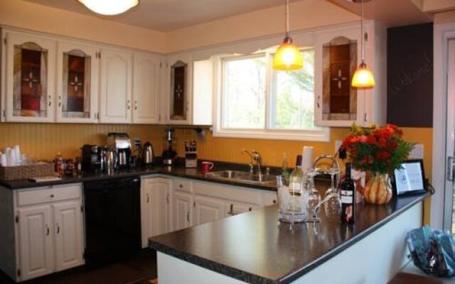 Crown Ridge Bed and Breakfast