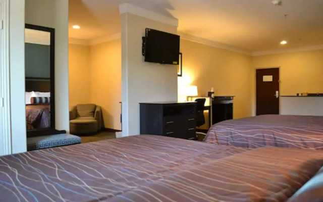 Red River Inn And Suites