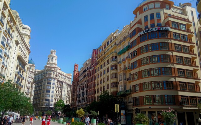 Casual Vintage Valencia Hotel