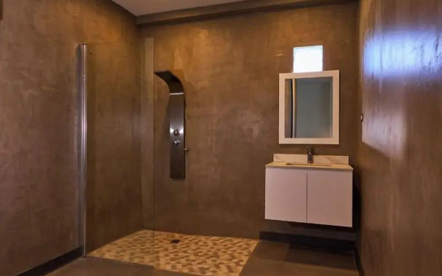Ola Boutique Hotel