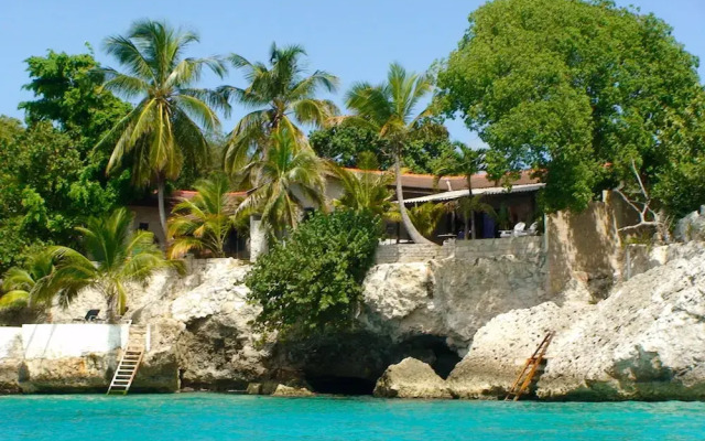 Sun Reef Village on Sea