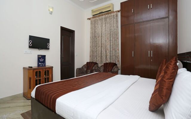 Oyo 556 The Ravee Inn