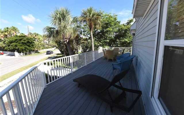 Eyes On The Sunset Apartment 3