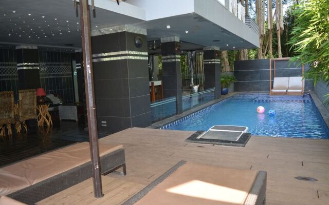 16 Degrees North Baga