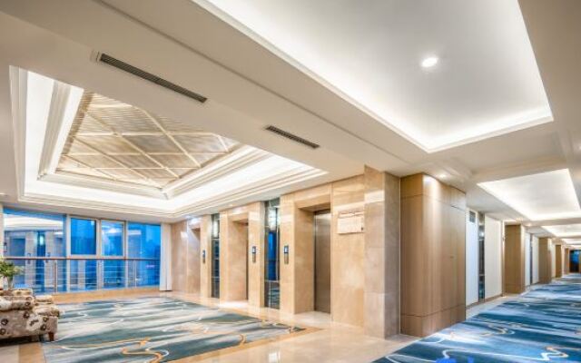 Shi Ji Tong Hui Hotel
